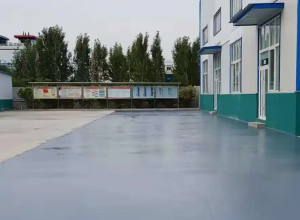 漯河彩色路面喷涂翻新的材料对冬季